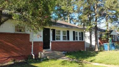 Main picture of 20 Chesterfield Dr