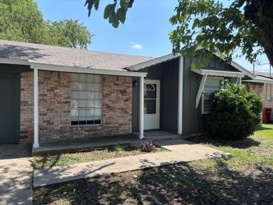 Main picture of 621 Hillside Dr