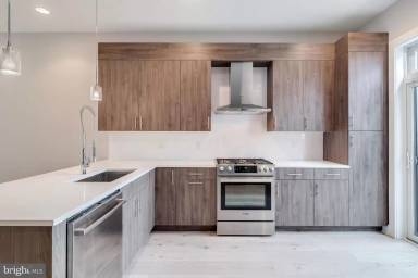 Main picture of 619 N 4th St