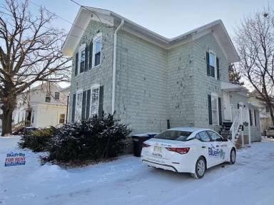 Main picture of 717 Franklin St