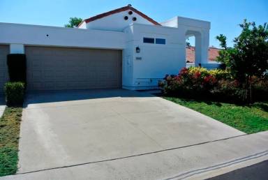 Main picture of 5045 Santorini Way