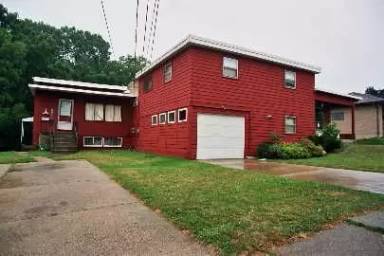 Main picture of 852 Houseman Ave NE