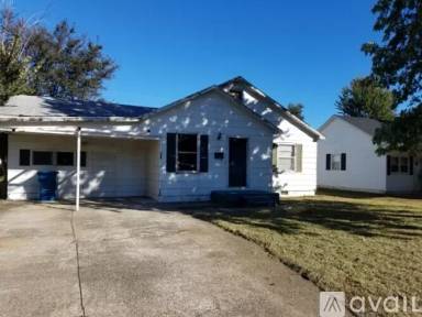 Main picture of 2011 Stonewall Dr