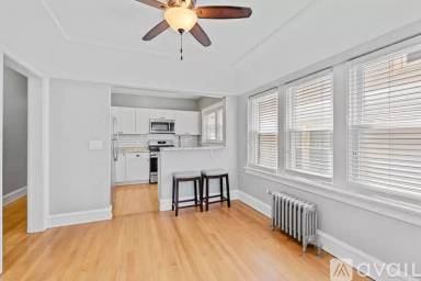 Main picture of 2938 N Newhall St