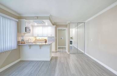 Main picture of 812 W Huntington Dr