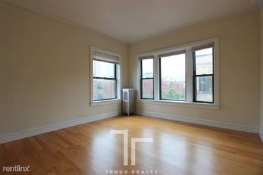 Main picture of 3518 N Broadway St