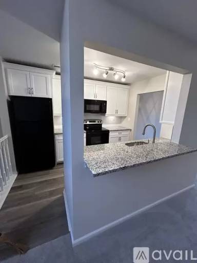 Main picture of 93 Portsmouth Ct