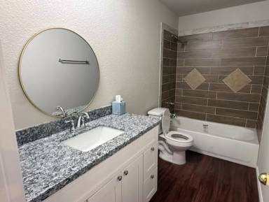 Main picture of 2410 Westcliff Rd