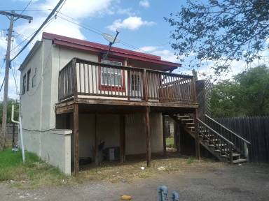 Main picture of 3412 S Washington St