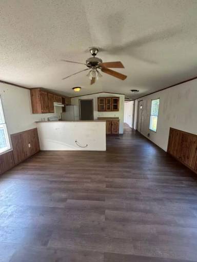 Main picture of 40 Gene Autry Rd