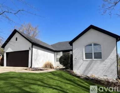 Main picture of 2840 N Boxwood Dr