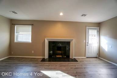 Main picture of 3515 Willow Springs Dr