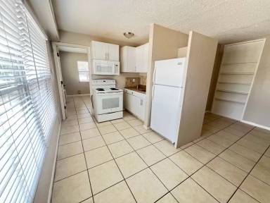 Main picture of 2055 Arlington St
