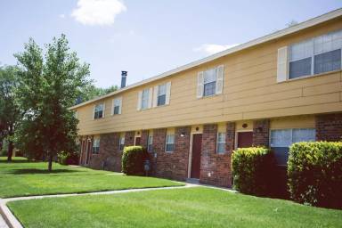 Main picture of 4300 S Austin St