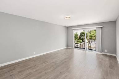 Main picture of 230 12th Ave
