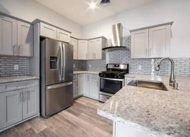 Main picture of 490 Pearl St