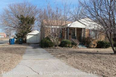 Main picture of 521 W Rickenbacker Dr