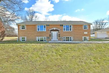 Main picture of 1645 Hiram Ave