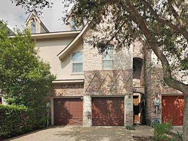 Main picture of 2216 Kirby St