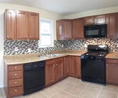 Main picture of 5607 1/2 Whitby Rd