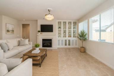 Main picture of 3556 Cordova Ave