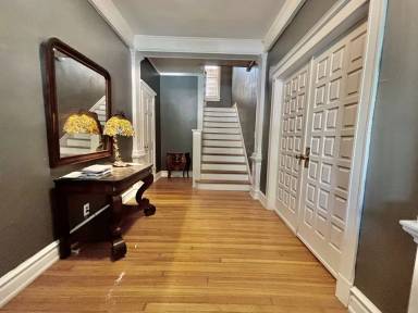 Main picture of 3415 Locust St
