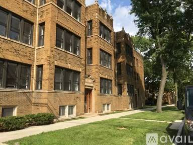 Main picture of 2438 W North Shore Ave