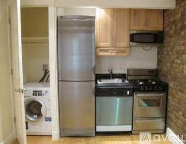 Main picture of 521 5th Ave
