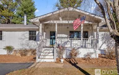 Main picture of 202 Bee Branch Blvd