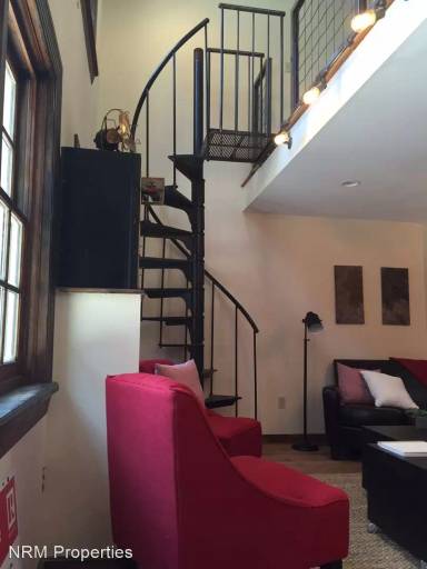 Main picture of 607 Middle St