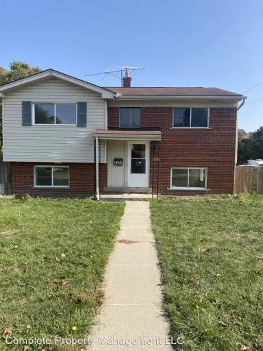 Main picture of 8129 Clippert St