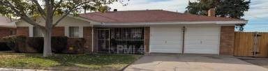Main picture of 2917 Wisconsin St NE