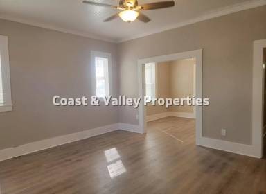 Main picture of 402 N Vanderhurst Ave