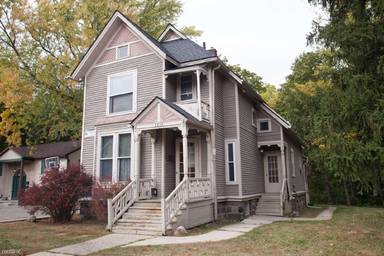 Main picture of 1218 W Huron St