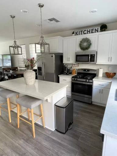 Main picture of 874 Brennan Way