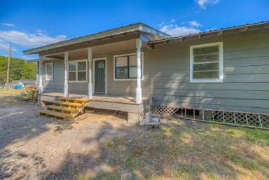 Main picture of 346 Pratt Rd