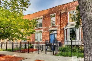 Main picture of 2942 W Adams St