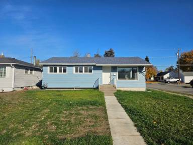 Main picture of 2625 E Heroy Ave