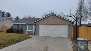 Main picture of 80 W Bloomington Dr