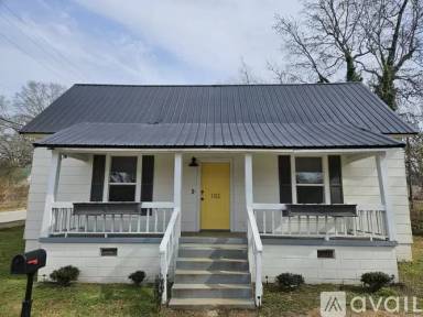 Main picture of 102 Kay St