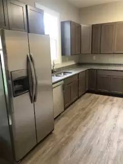 Main picture of 619 E Franklin St