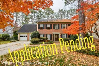 Main picture of 2911 Bentwood Dr