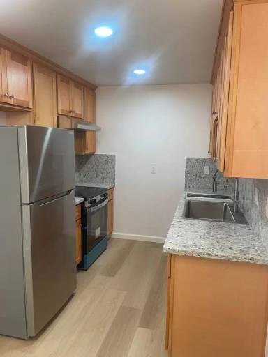 Main picture of 1122 Francisco Ave