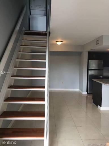 Main picture of 650 NW 86th Pl