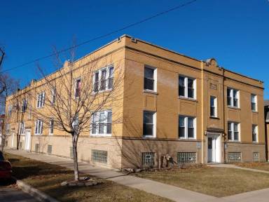 Main picture of 3002 N Kenneth Ave