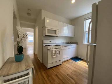 Main picture of 2834-38 N Orchard St