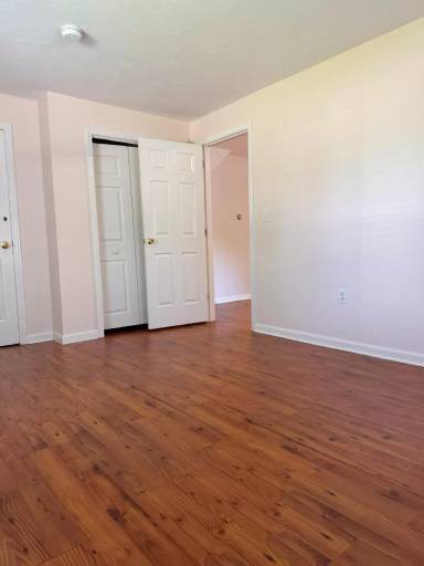 Main picture of 52 Main St