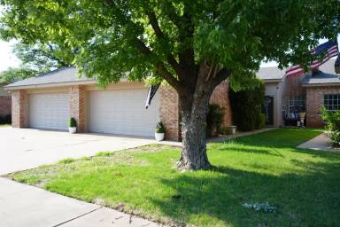 Main picture of 5541 93rd St