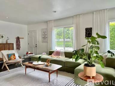Main picture of 927 Marine Ave