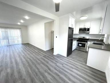 Main picture of 3565 S Sepulveda Blvd